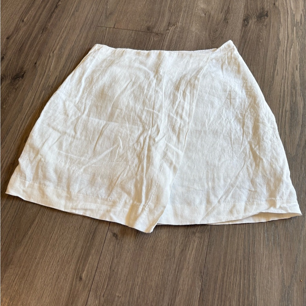 Brand new without tag Target A New Day white skirt size 4